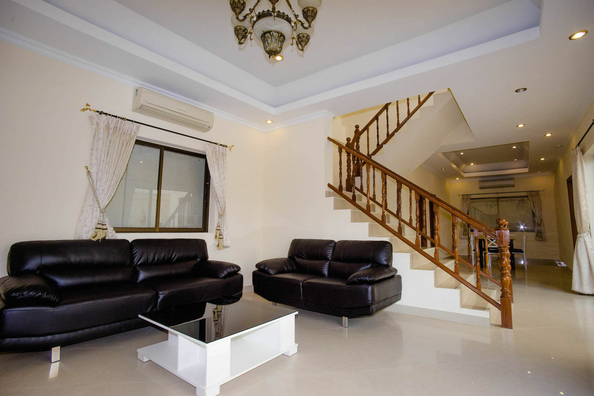Pattaya Holiday Villas バーンラムン エクステリア 写真