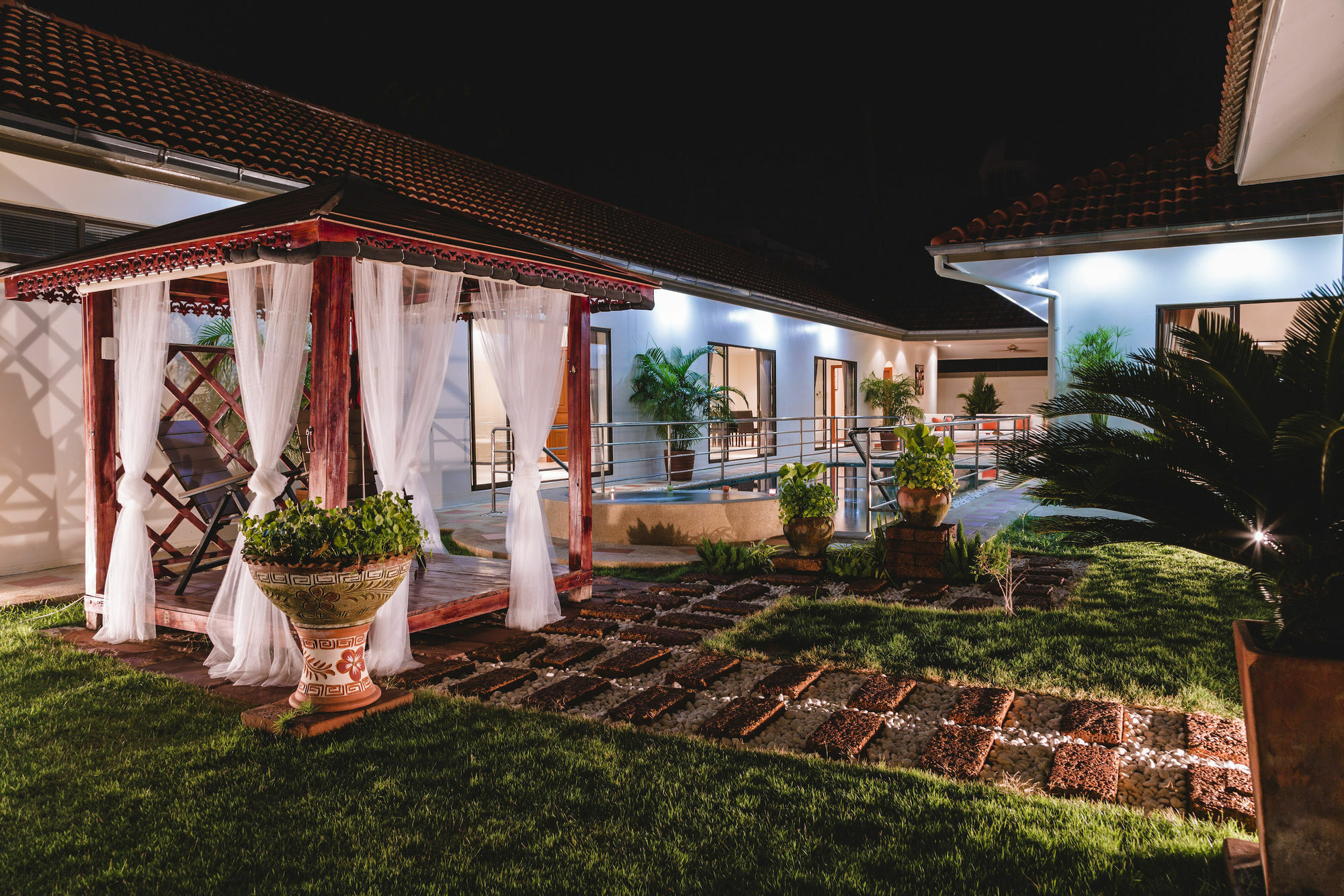 Pattaya Holiday Villas バーンラムン エクステリア 写真