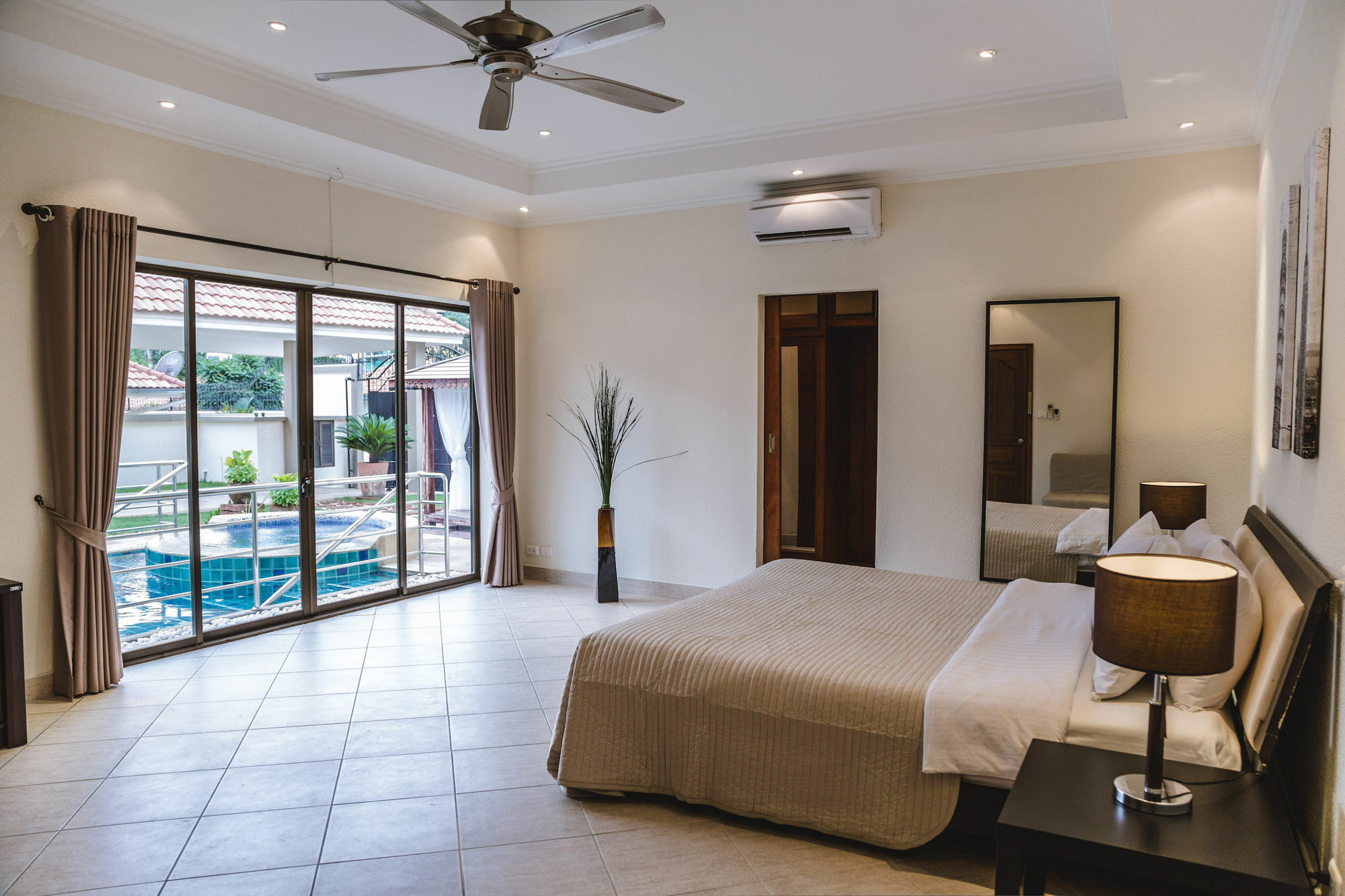 Pattaya Holiday Villas バーンラムン エクステリア 写真